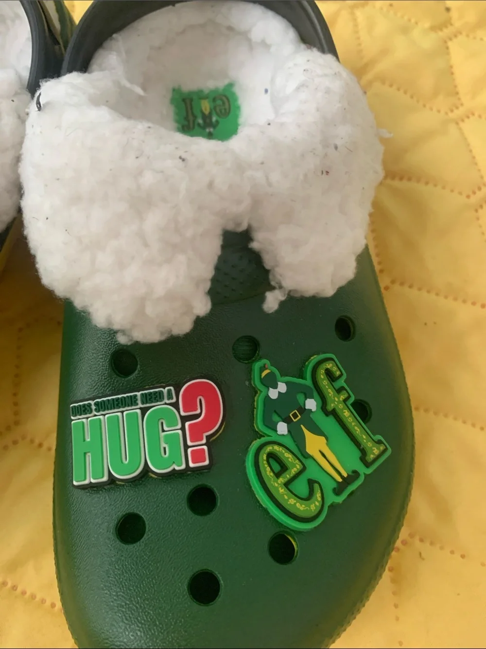 CROCS Kids Green Elf-Themed Clogs with White Sherpa Lining